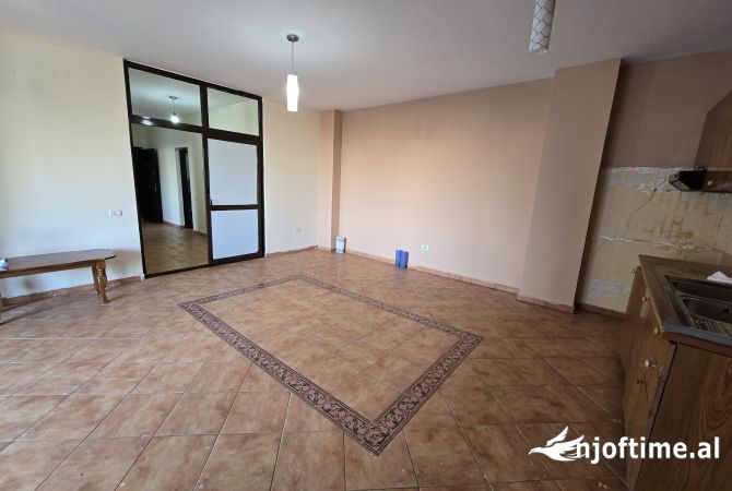 JEPET ME QERA ABMJENT BIZNESI OSE APARTAMENT PRANE PREFEKTURES DURRES