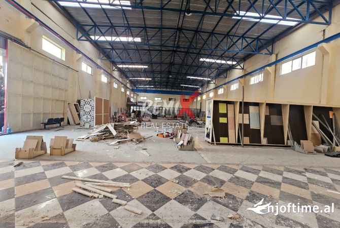 Business Property for Rent 6+1 in Tirana - 5,000 Euro