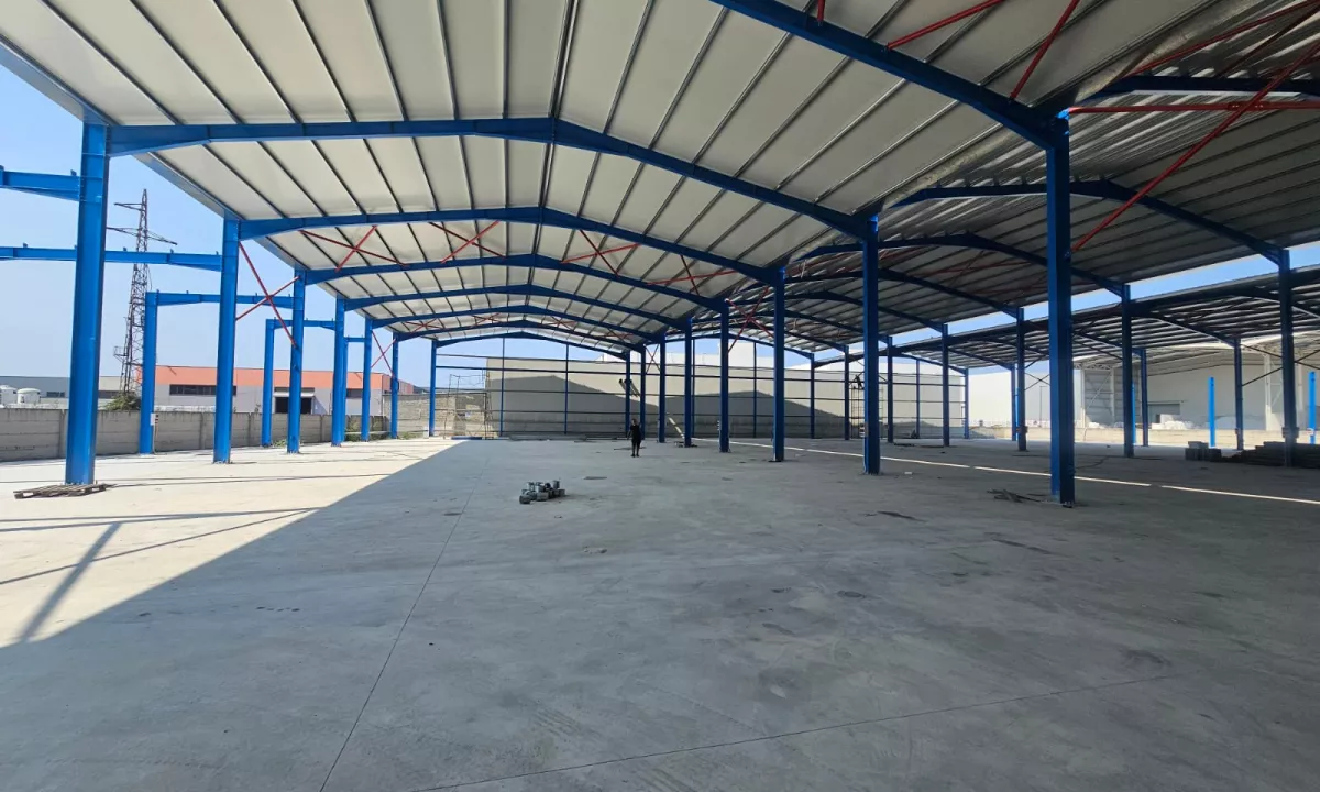 JEPEN ME QERA 2 KAPANONE NE AUTOSTRADEN TIRANE - DURRES 