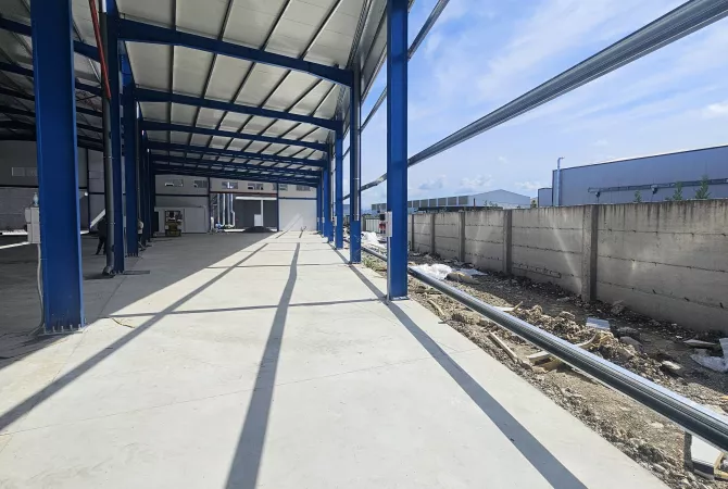 JEPET ME QERA KAPANON NE AUTOSTRADEN TIRANE - DURRES 