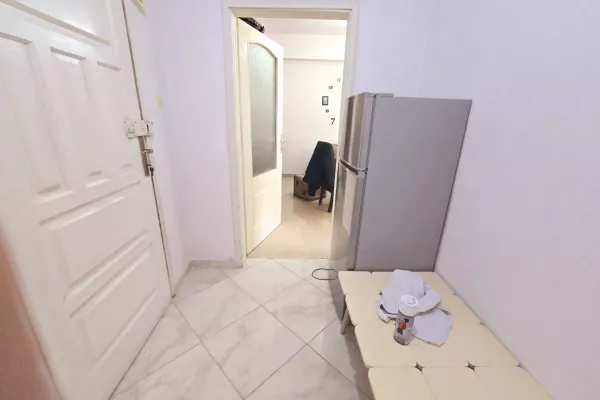 Shtepi me qera Apartament ne Durres, 1+1, Mobilimi E mobiluar, Pagesa 30,000  Leke.