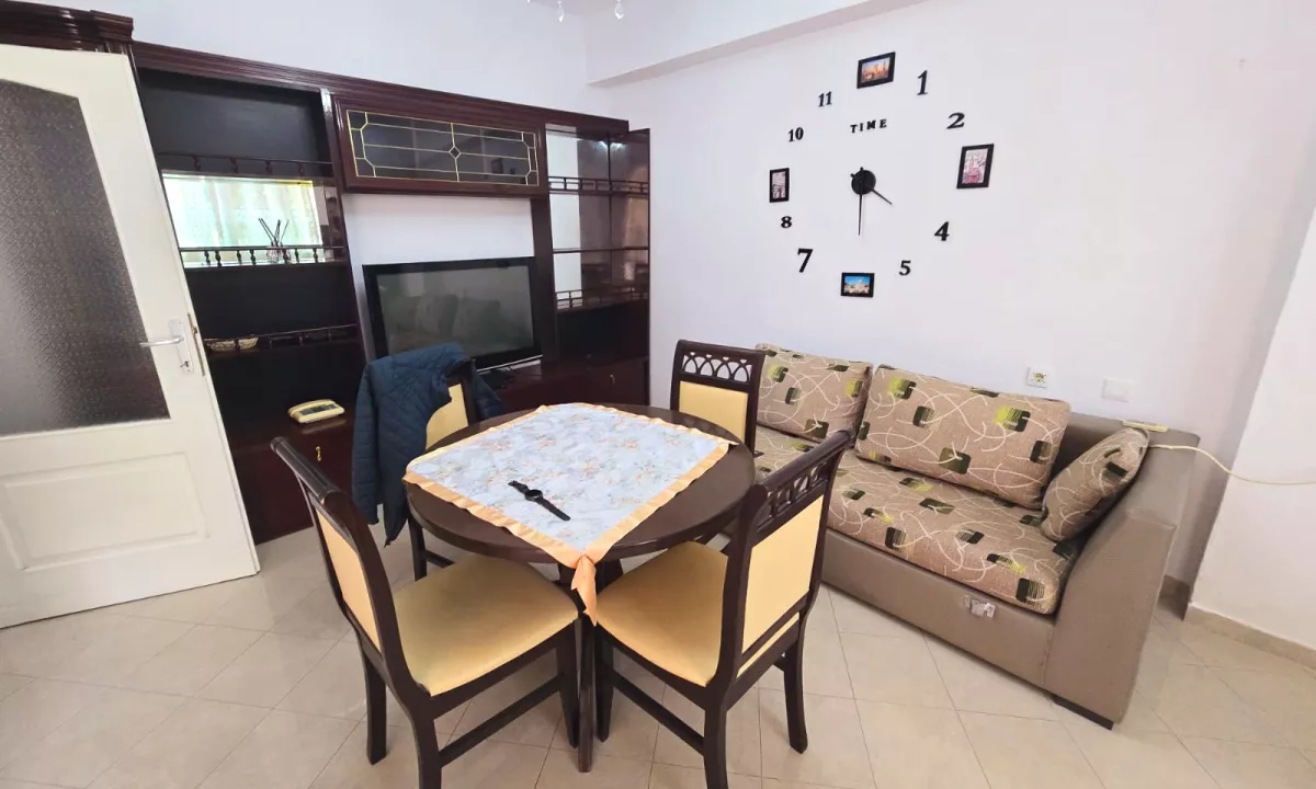 Shtepi me qera Apartament ne Durres, 1+1, Mobilimi E mobiluar, Pagesa 30,000  Leke.