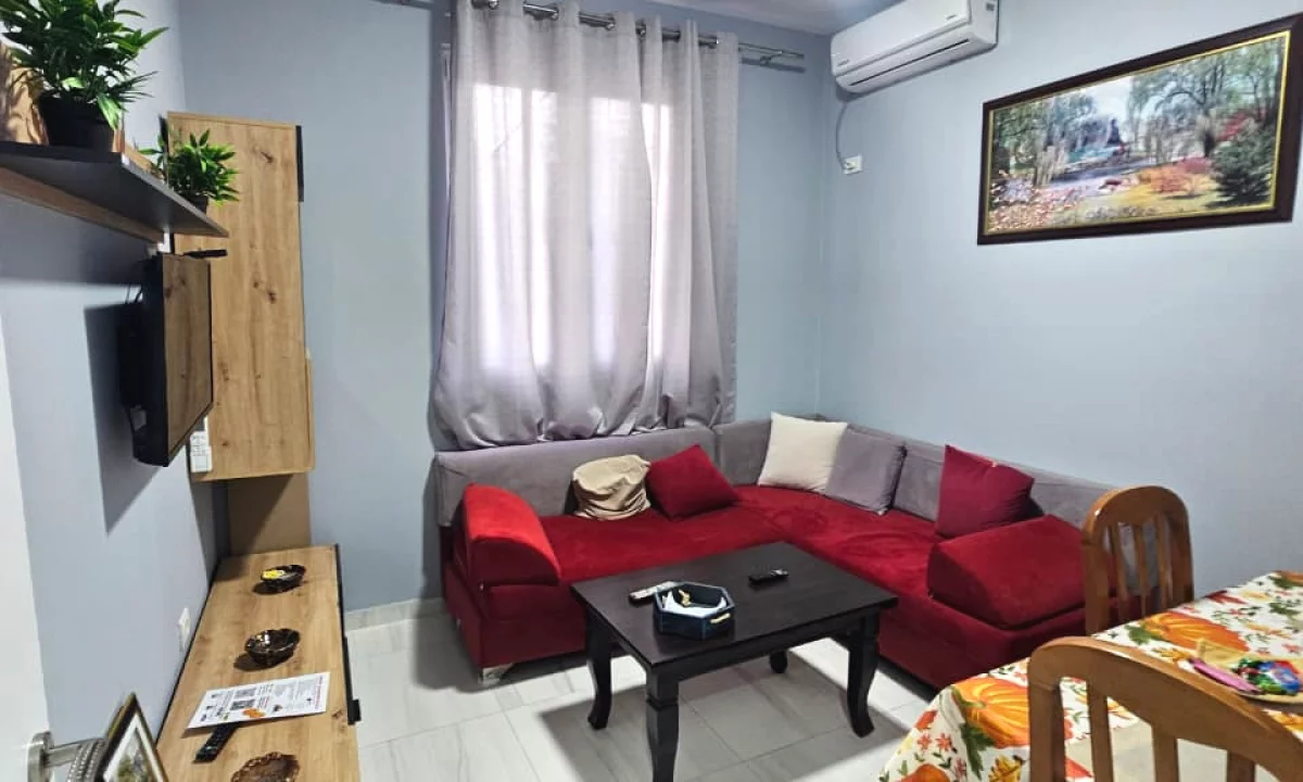 Shtepi me qera Apartament ne Durres, 1+1, Mobilimi E mobiluar, Pagesa 300  Euro.