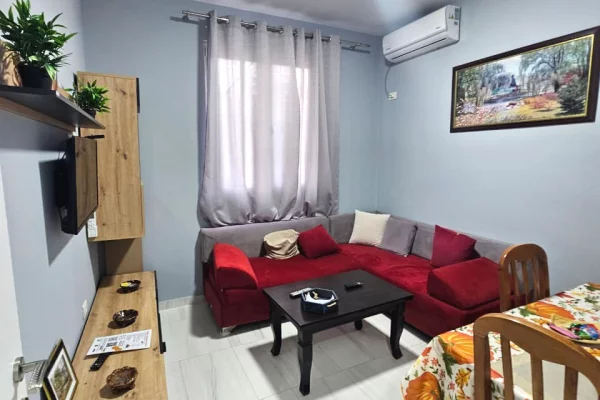 Shtepi me qera 1+1 ne Durres - 300 Euro