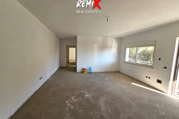 Shtepi ne shitje Apartament ne Durres, 2+1, Mobilimi E mobiluar, Pagesa 80,000  Euro.
