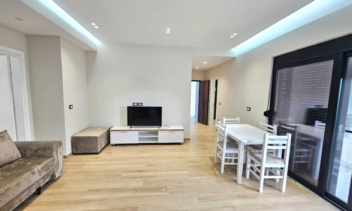 Shtepi me qera Apartament ne Durres, 1+1, Mobilimi E mobiluar, Pagesa 300  Euro.