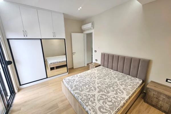Shtepi me qera Apartament ne Durres, 1+1, Mobilimi E mobiluar, Pagesa 300  Euro.