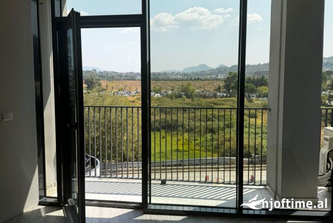 Jepen Ambjente me Qera per Zyra tek Rruga e Kosovarve tek Lake View