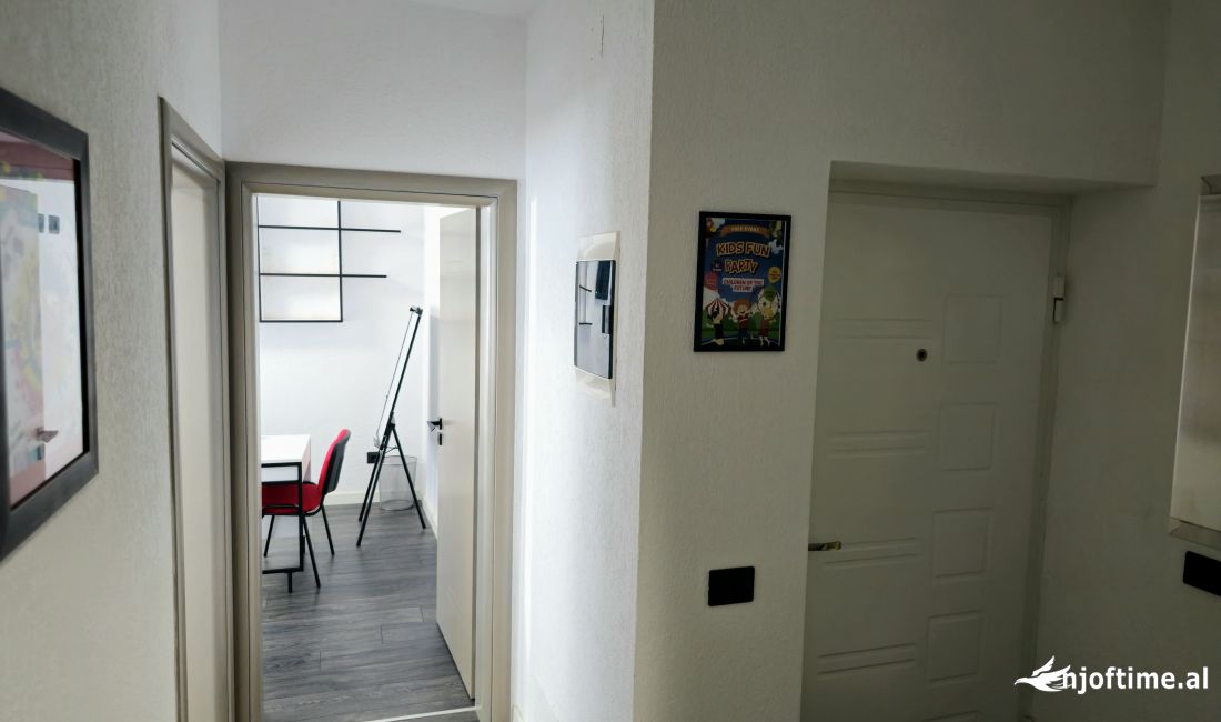 Jepet me Qera per Zyra ne 21 Dhjetor