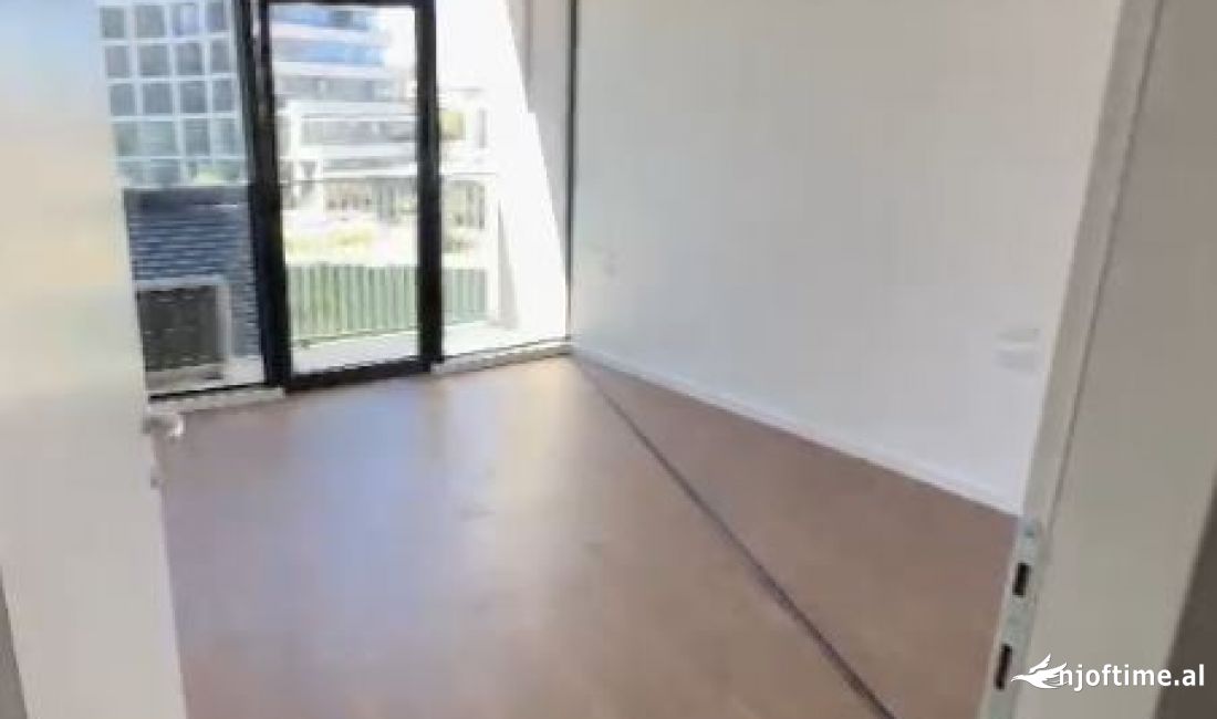 Jepet  Ambjent me Qera per Zyra  , Kompleksi Lake View