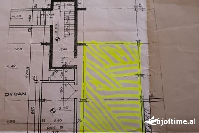 Ambiente Commerciale in Affitto 3+1 a Tirana - 500 Euro