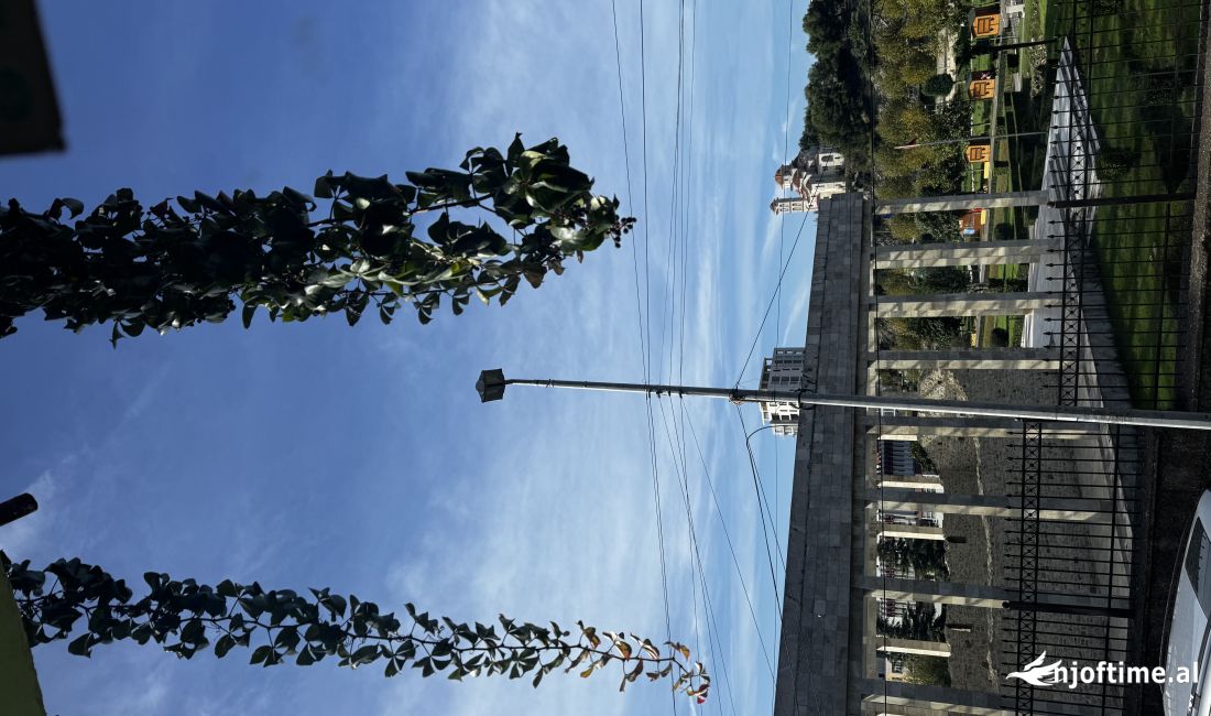 Jepet Dyqan me Qera ne Rrugen Kryesore tek Hipoteke Lezhes 