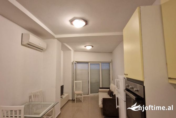 Appartamento in affitto a Tirana 1+1, Arredato