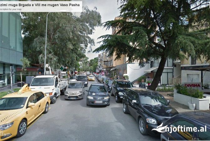 Ambiente Commerciale in Affitto 3+1 a Tirana - 1,600 Euro