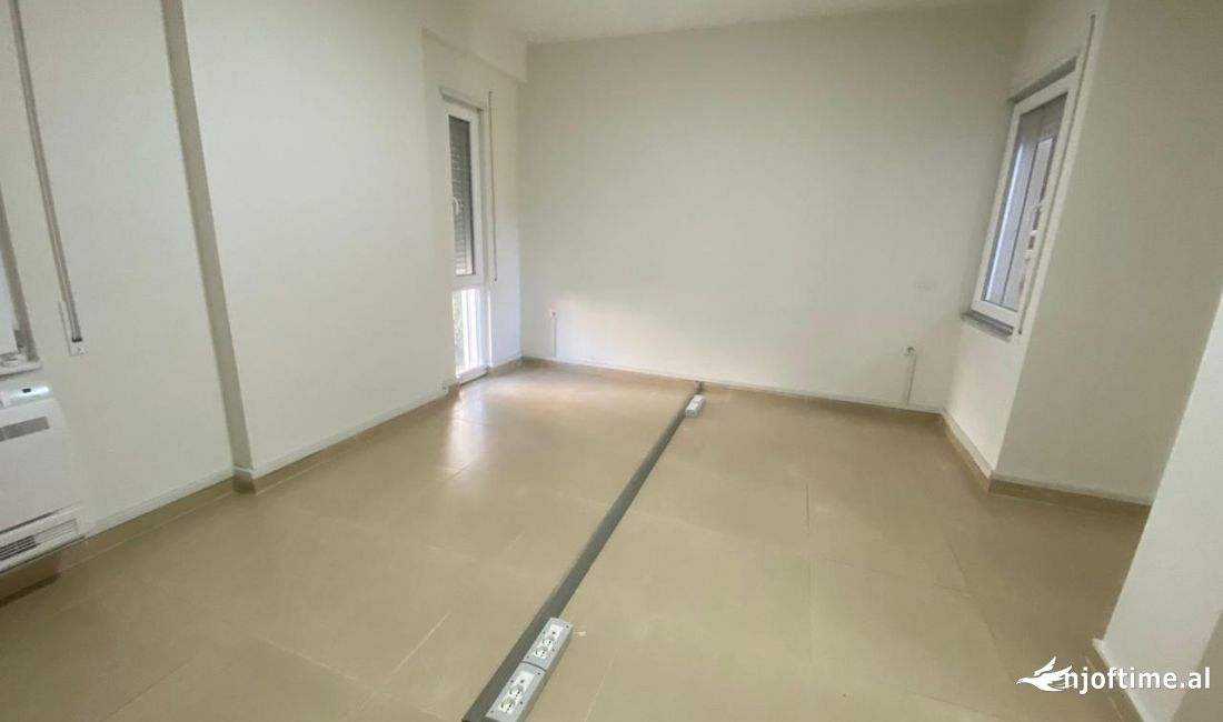 🔥Jepen Zyra me Qera tek Rruga e Kosovarve