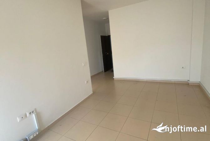 🔥Jepen Zyra me Qera tek Rruga e Kosovarve