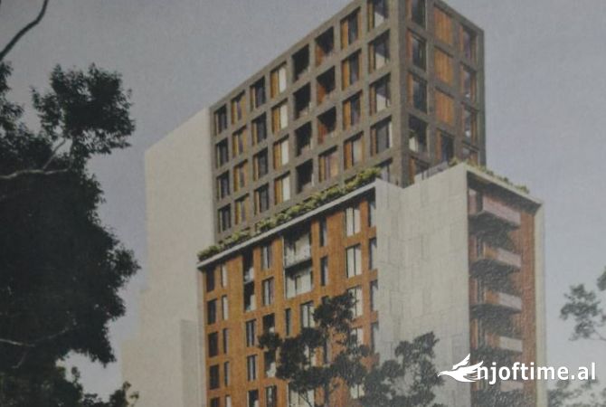 JEPET AMBJENT BIZNESI NE SHITJE NE RRUGEN DRITAN HOXHA.