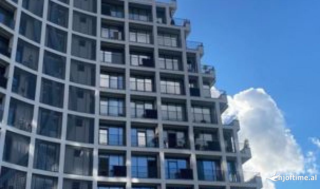 JEPET ME QERA  NJESI BIZNESI +POST PARKIMI TEK LAKE VIEW