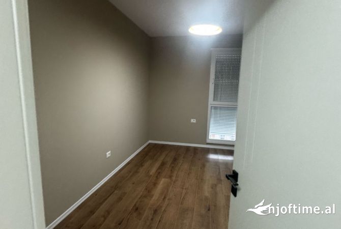 Shtepi me qera Apartament ne Tirane, 3+1, Mobilimi E mobiluar, Pagesa 450  Euro.