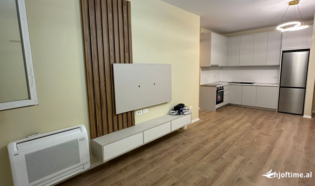 Shtepi me qera Apartament ne Tirane, 3+1, Mobilimi E mobiluar, Pagesa 450  Euro.