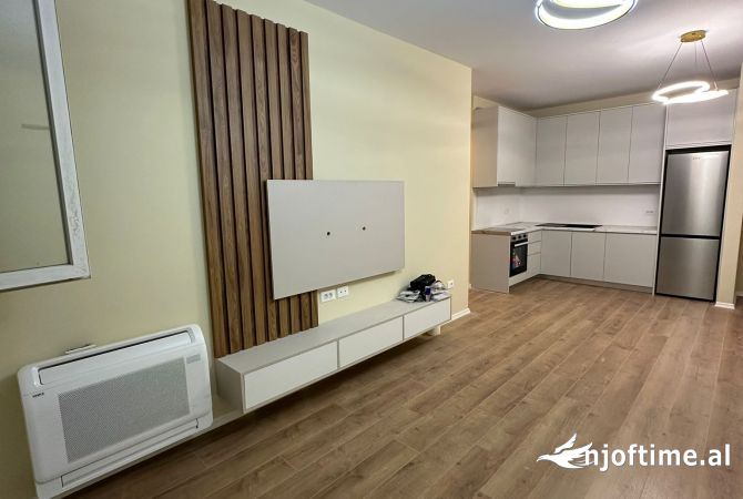 🏡 Jepet me Qera Apartamenti 2+1+2 Fringo i Ri Tek Univers City.