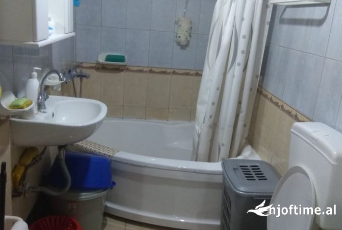 Shtepi ne shitje Shtepi Private ne Berat, 1+1, Mobilimi E mobiluar, Pagesa 65,000  Euro.