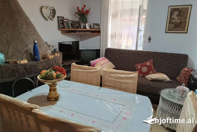 Shtepi ne shitje Shtepi Private ne Berat, 1+1, Mobilimi E mobiluar, Pagesa 65,000  Euro.