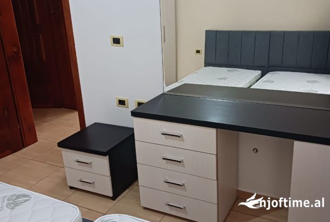 Appartamento in affitto a Tirana 4+1, Arredato