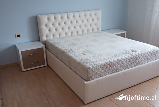 Appartamento in affitto a Tirana 4+1, Arredato