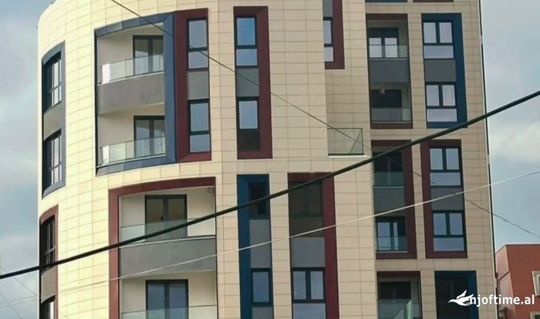 🚗 Parkim Ekskluziv ne Shitje – Komuna e Parisit! 🚗