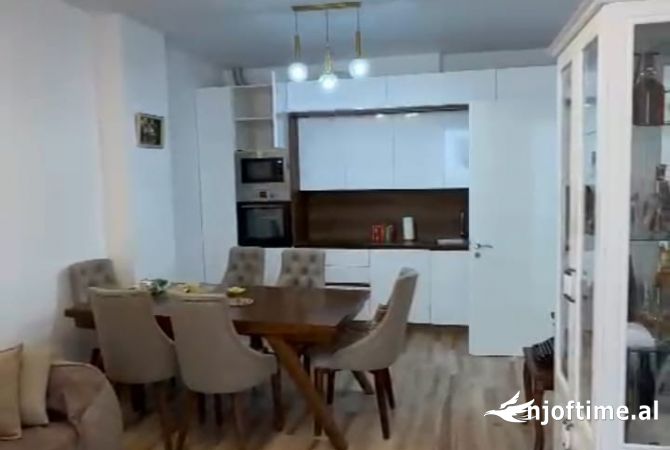 Shtepi ne shitje Apartament ne Lezhe, 2+1, Mobilimi E mobiluar, Pagesa 84,000  Euro.
