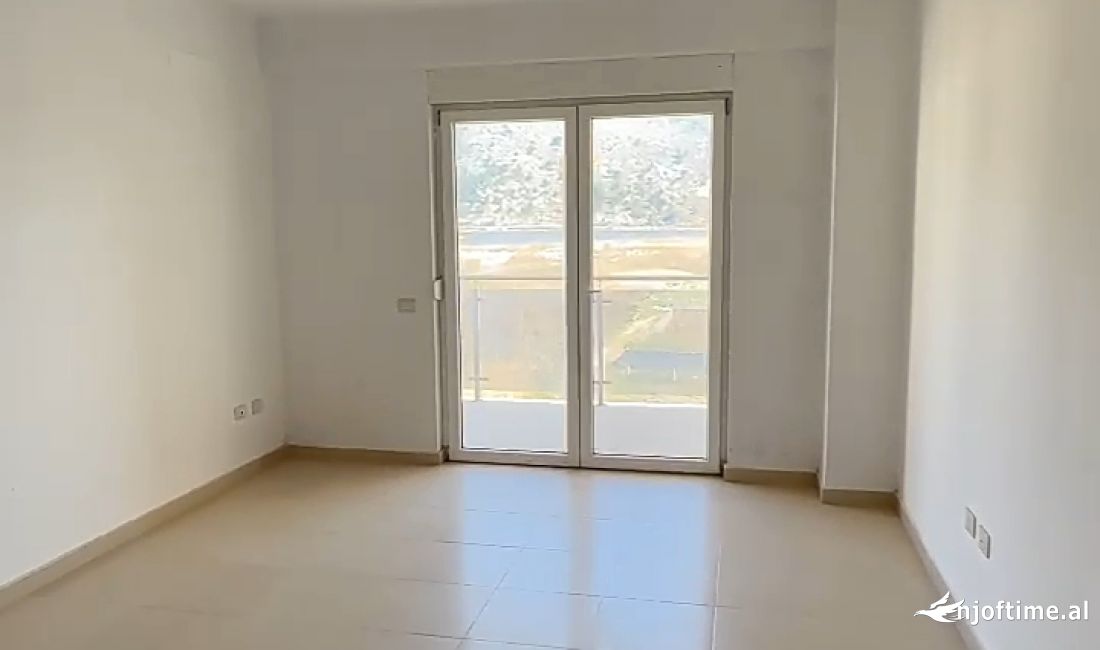 Shtepi ne shitje Apartament ne Lezhe, 1+1, Mobilimi Bosh, pa mobiluar, Pagesa 72,600  Euro.