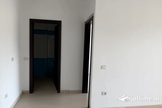 Shtepi ne shitje Apartament ne Lezhe, 1+1, Mobilimi Bosh, pa mobiluar, Pagesa 72,600  Euro.