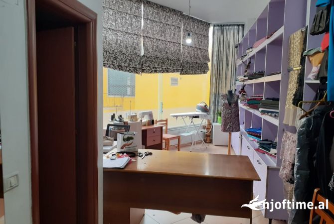 Ambient biznesi ne shitje 1+1 ne Lezhe - 30,000 Euro