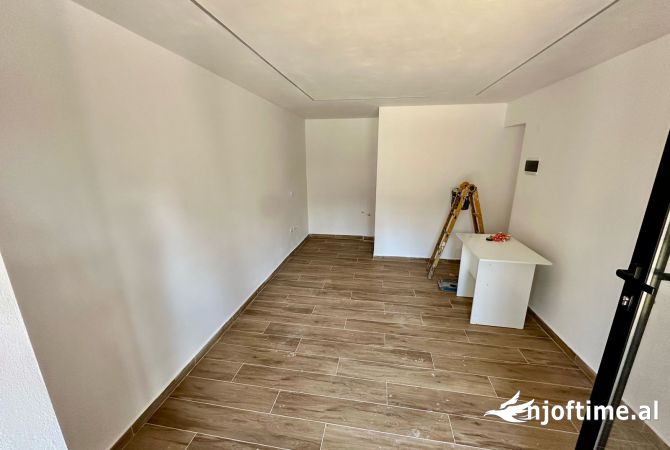 💥Jepet Ambient Biznesi me Qera  tek Shkolla e Baletit ne Rrugen e Elbasanit.