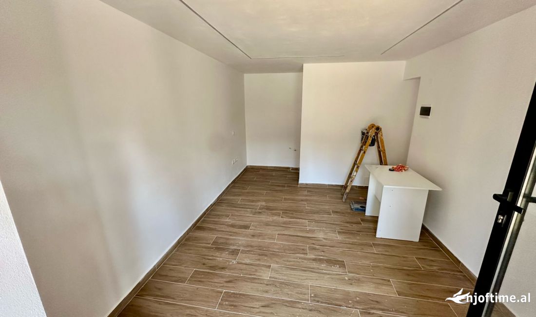 💥Jepet Ambient Biznesi me Qera  tek Shkolla e Baletit ne Rrugen e Elbasanit.