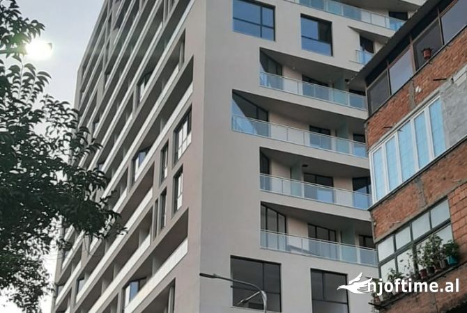 Apartament ne Shitje 2+1 ne Qender te Tiranes tek Rruga Mine Peza.