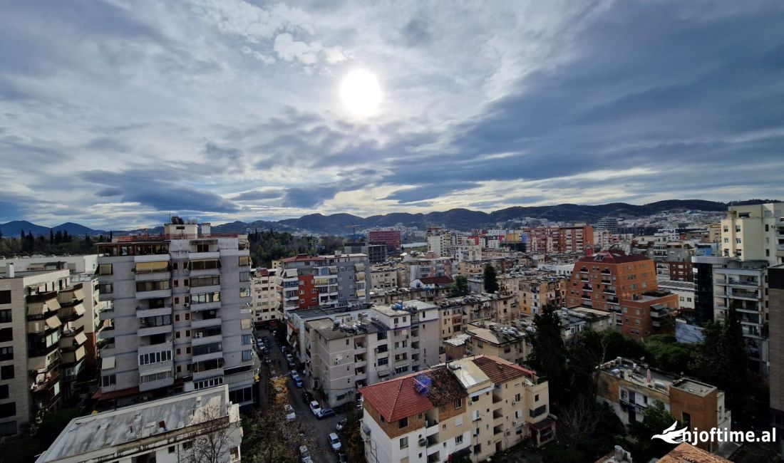 🔥Jepet me Qera  Super Ambienti per Zyra 157m2 total ne Bllok