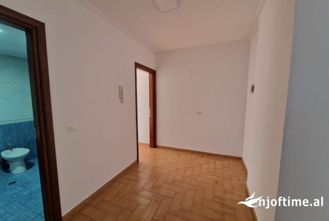 🔥Jepet me Qera  Super Ambienti per Zyra 157m2 total ne Bllok