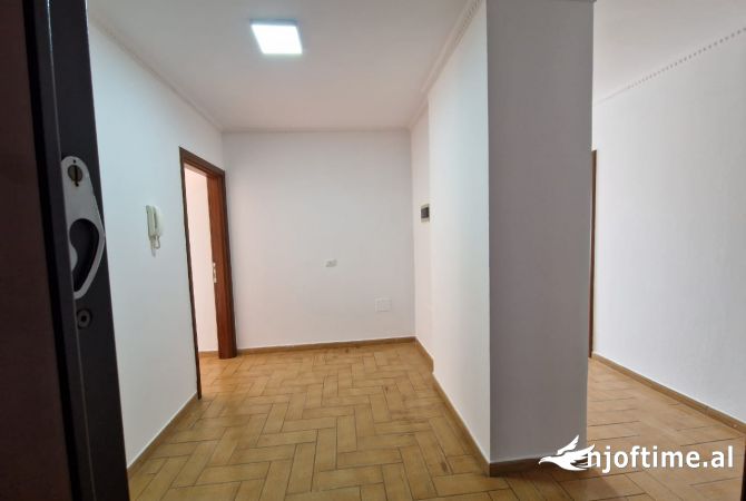 🔥Jepet me Qera  Super Ambienti per Zyra 157m2 total ne Bllok