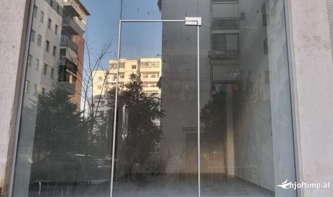 💥Jepet  Dyqan me Qera  ne  Zonen e Astirit ne rruge lagjeje 