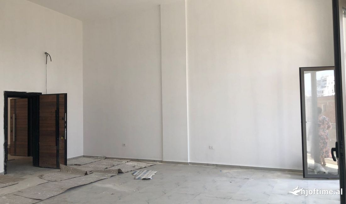 "🏖️ Shitet Apartament 2+1 ose jepet me Qera per Zyra