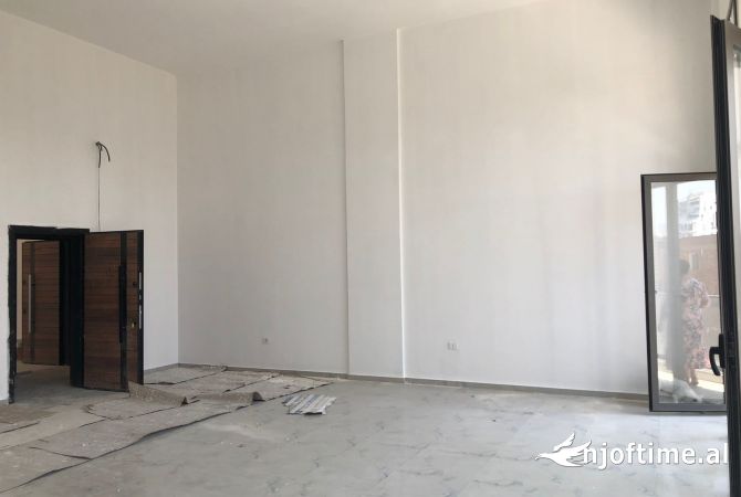 Ambient biznesi ne shitje 1+1 ne Tirane - 250,000 Euro