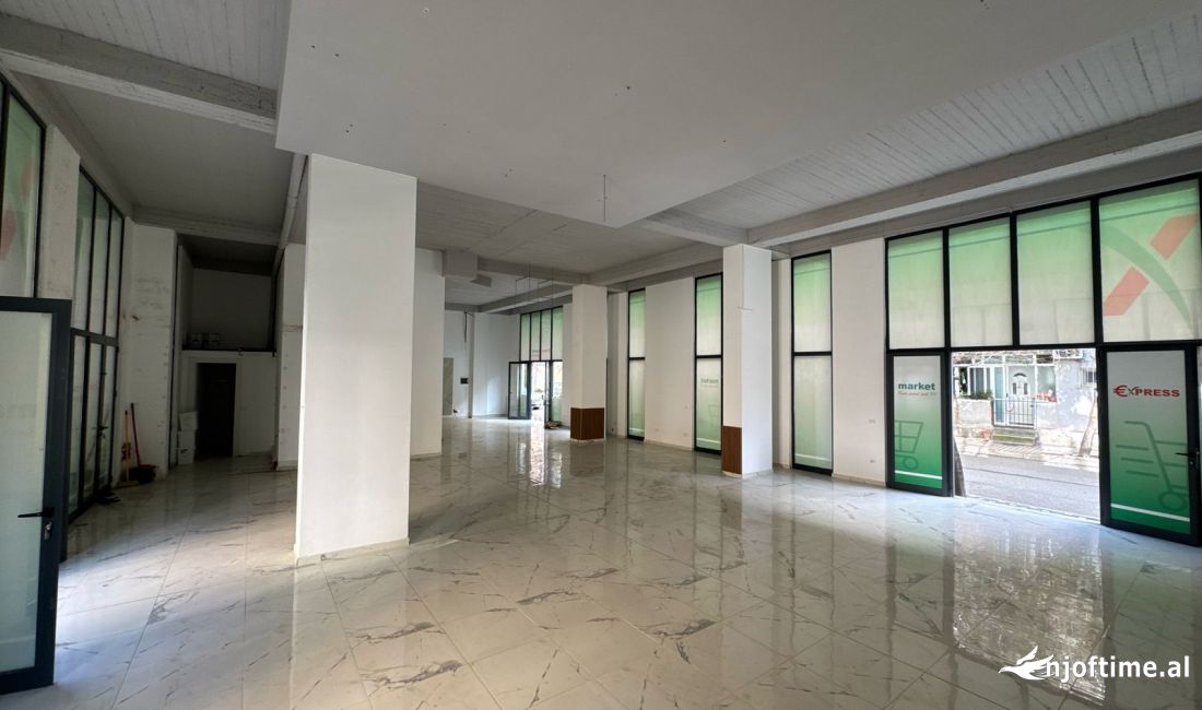 JEPET AMBIENT BIZNESI ME QERA NE SELITE.