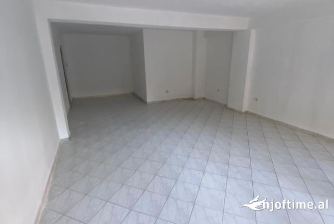 "🏢 Jepet me qera ambient biznesi në 5 Maji