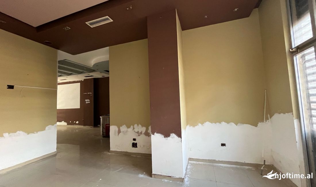 🏢 Jepet me qera ambient biznesi ne Rrugen e Durresit! 