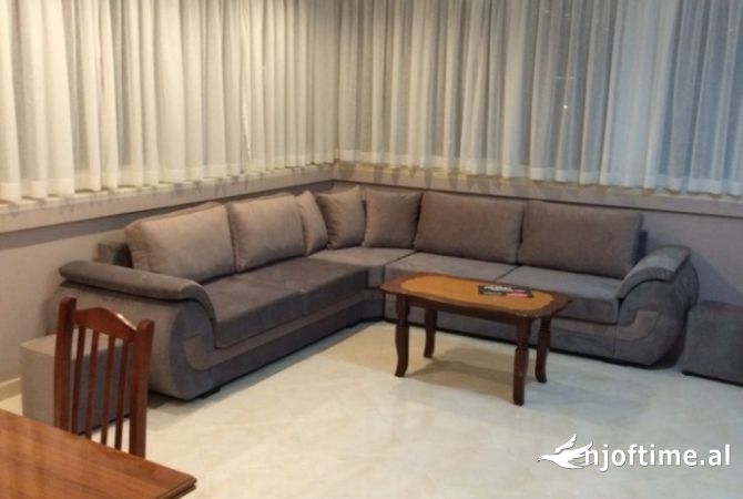 Shtepi ne shitje Apartament ne Tirane, 2+1, Mobilimi E mobiluar, Pagesa 198,000  Euro.