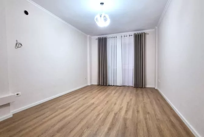 🏠 SHITET APARTAMENT 1+1 – RRUGA E KAVAJËS  PAS GLOBE, PËRBALLË DELIJORGJI