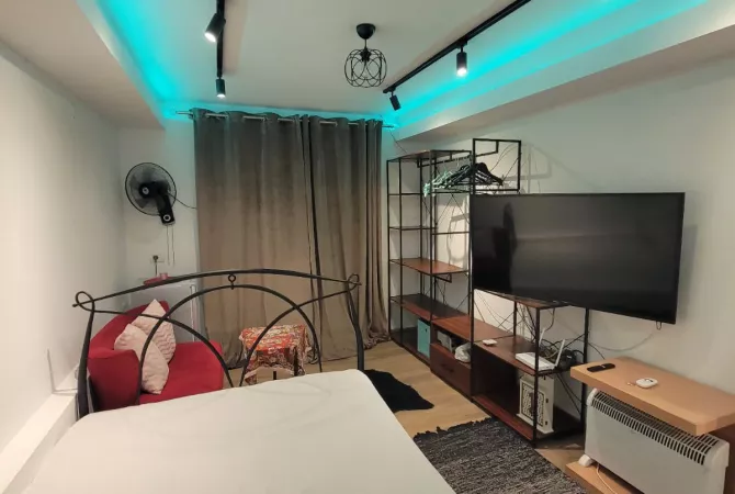 🏠 Jepet me Qera Garsoniere pranë Komunës së Parisit 