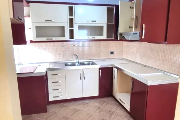 Shtepi ne shitje 1+1 ne Tirane - 70,000 Euro